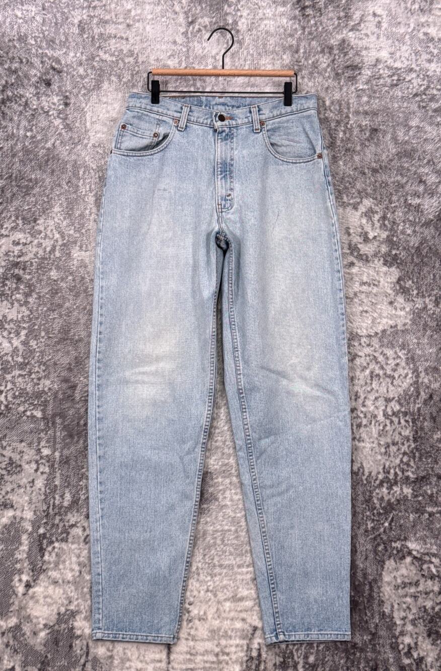 Vintage Levis 32 inches x 34 Womens Made In USA 560 Loose Tapered Fit